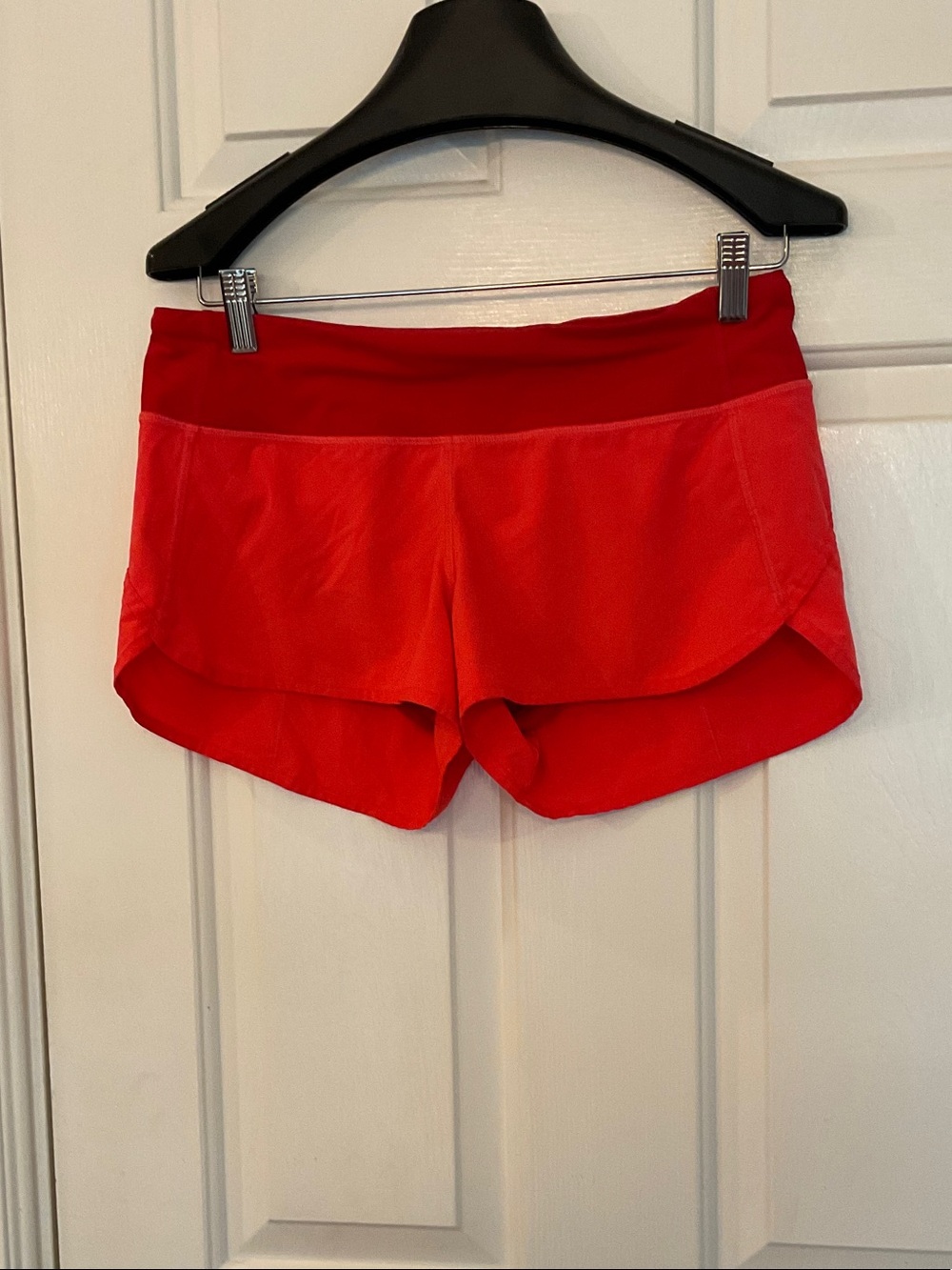 Lululemon Vibrant Red Speed up shorts
